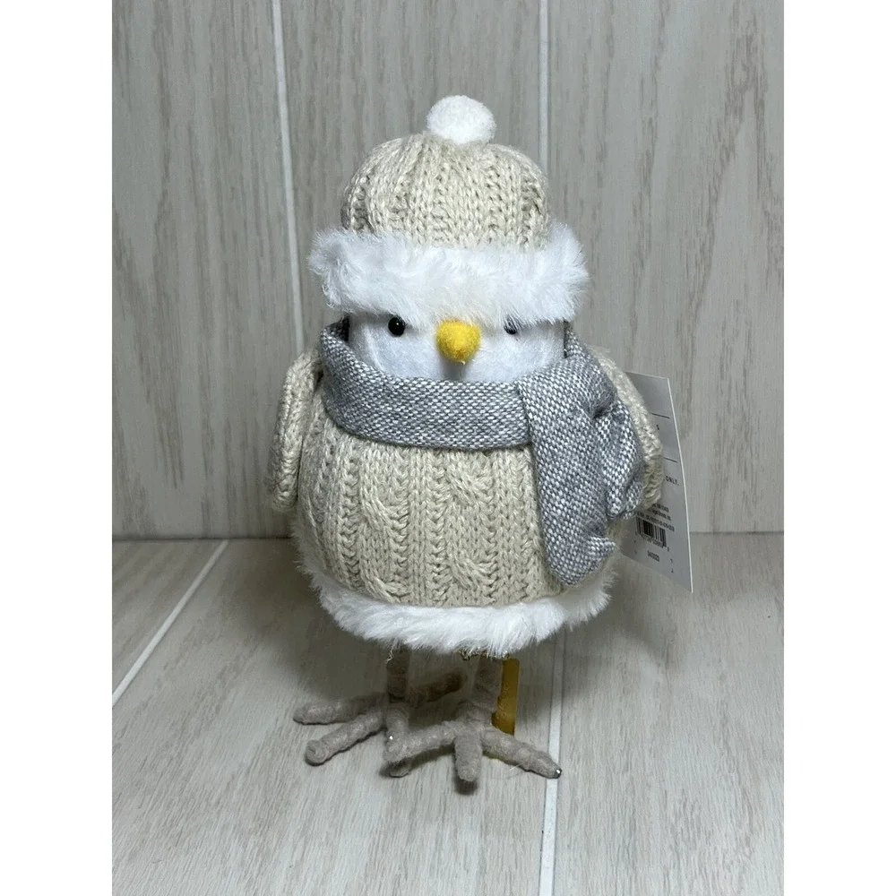 Wondershop Featherly Friends Cove Bird Figure Beige sweater Hat Gray scarf 2023